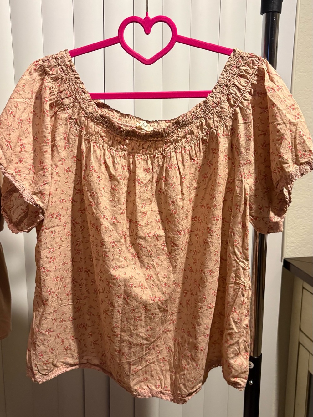 easel Pink Cream Off-Shoulder Floral Blouse